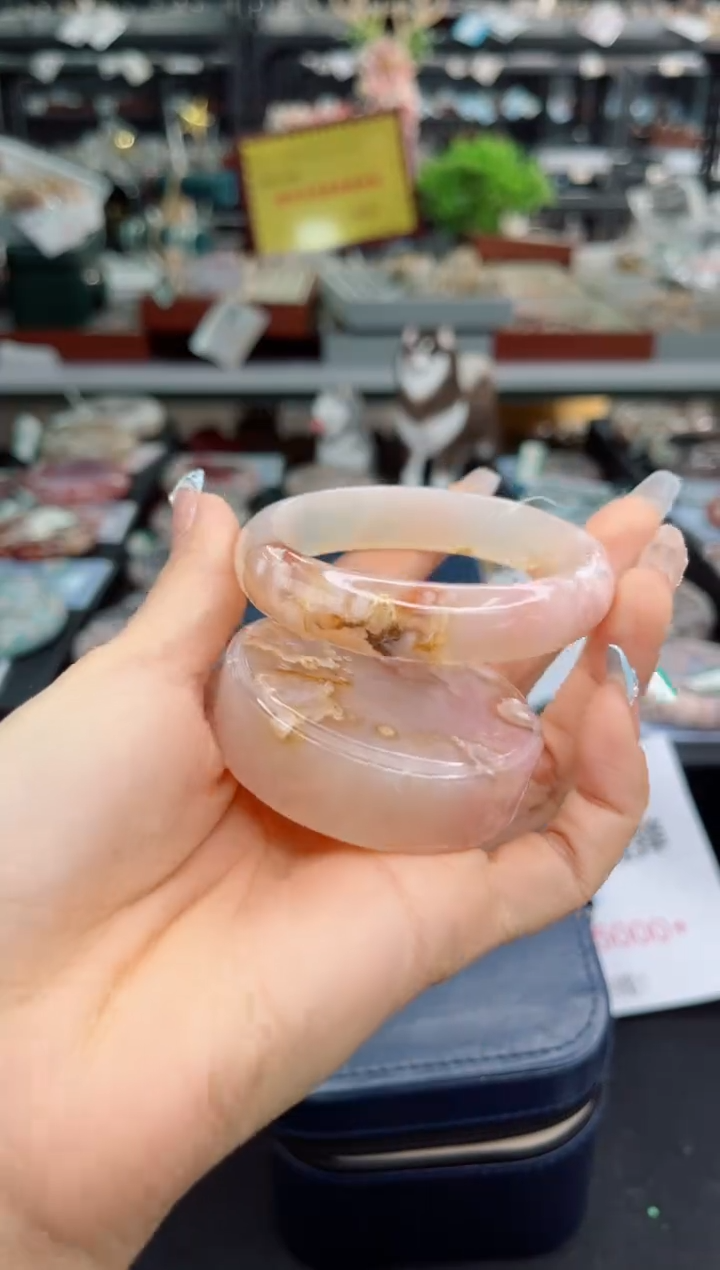 【闪购商品】石英质玉手镯未镶嵌54圈口（赠品镯心）6321684