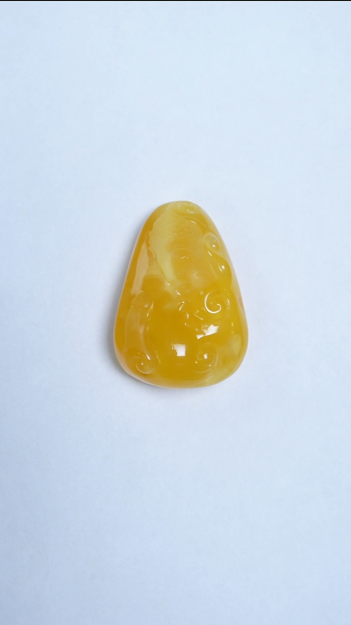 蜜蜡颈饰未镶嵌蜜蜡雕刻吊坠