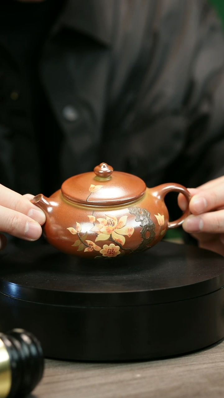 茶壶紫砂x*yH2372李小琴堆绘段泥花朵寒江