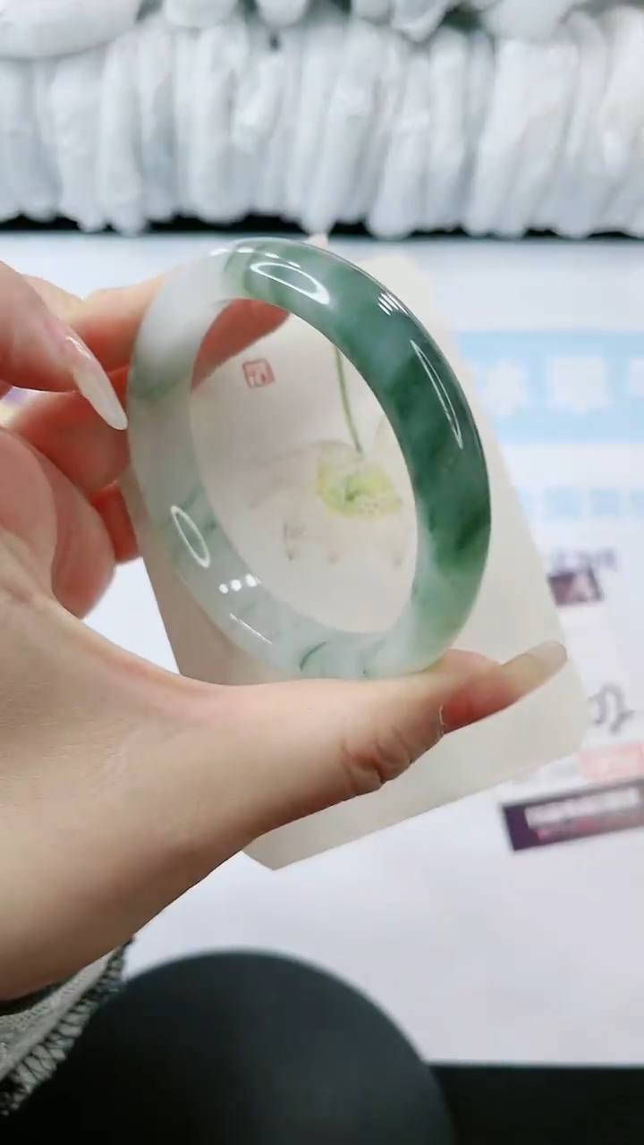 【闪购商品】石英质玉手镯未镶嵌多样性发货P402