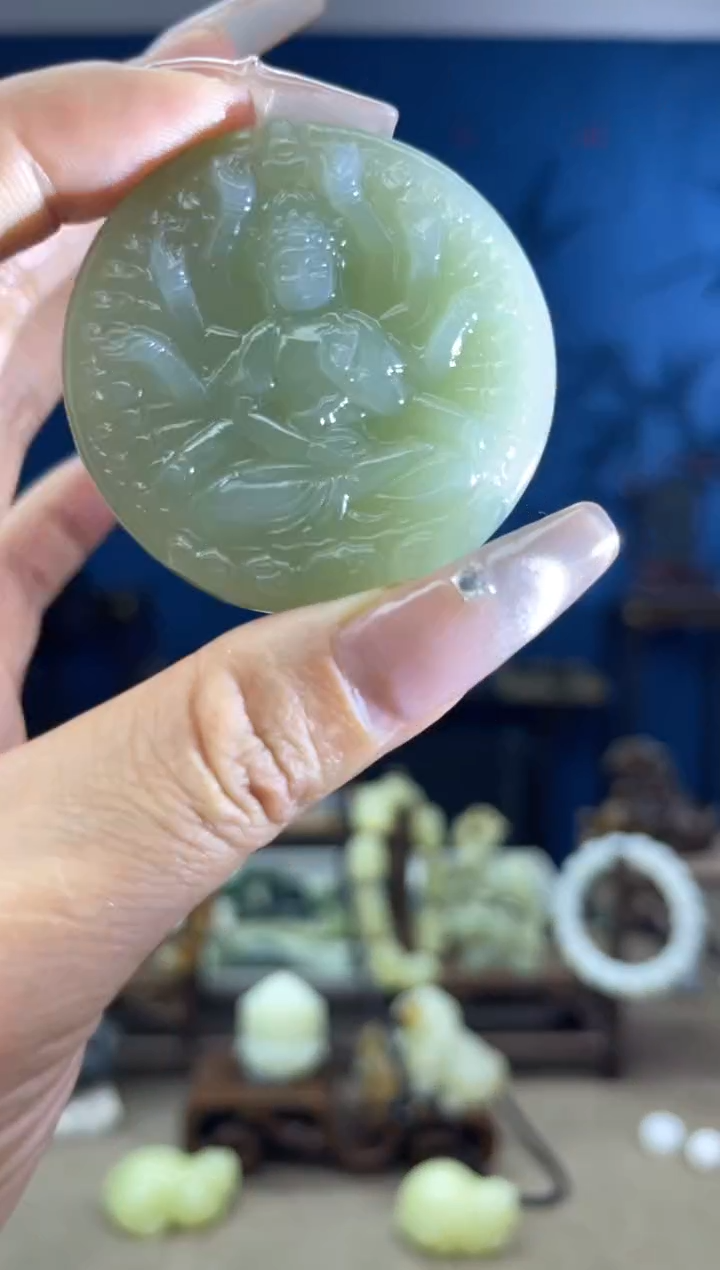 和田玉未镶嵌颈饰1