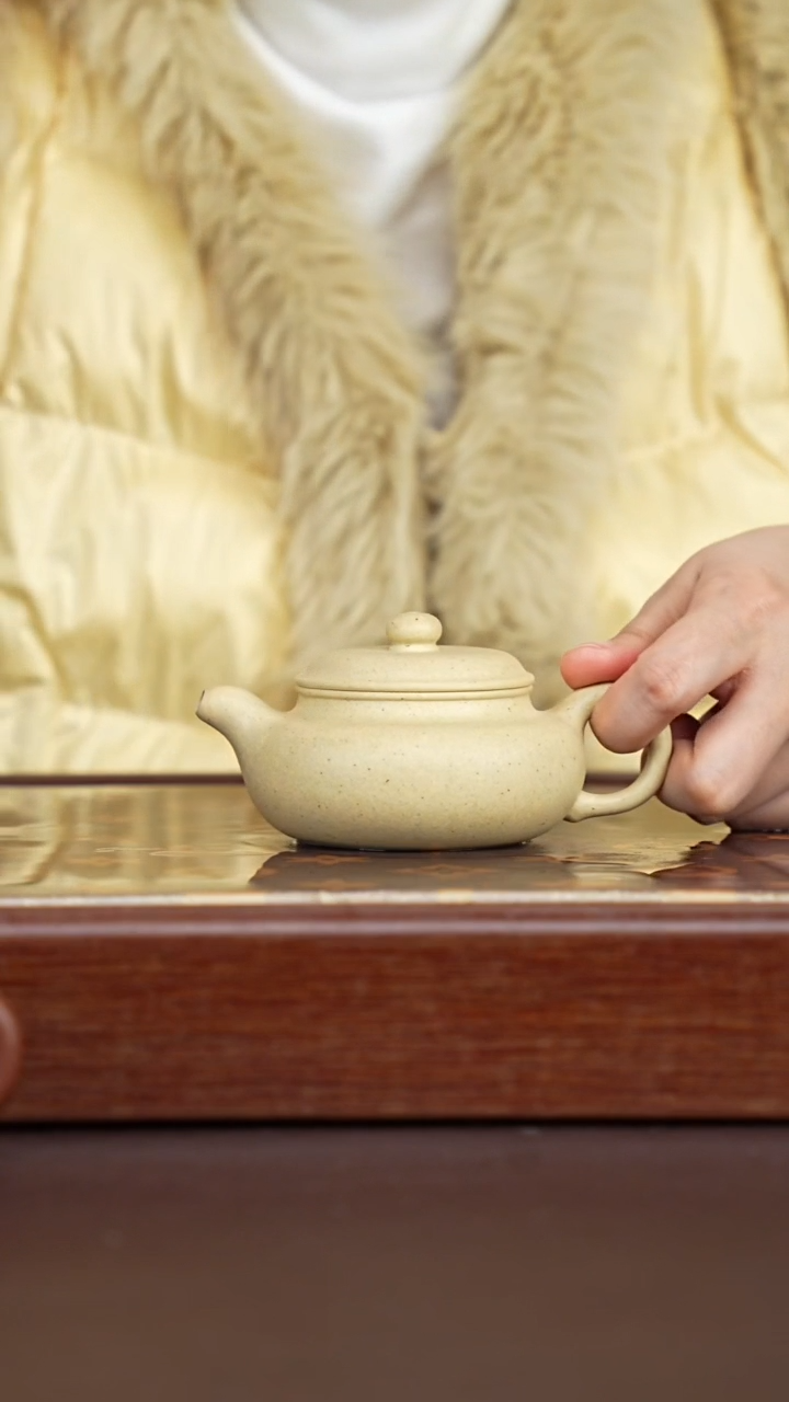 茶壶紫砂四号井本绿仿古