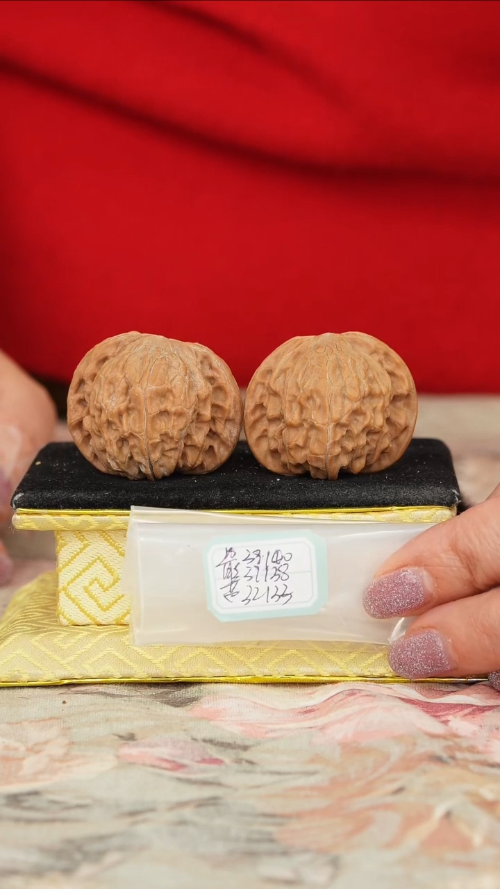 【闪购商品】文玩核桃把件磨盘