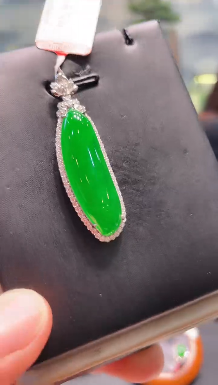 【闪购商品】翡翠颈饰18K金镶嵌A59天然A货翡翠