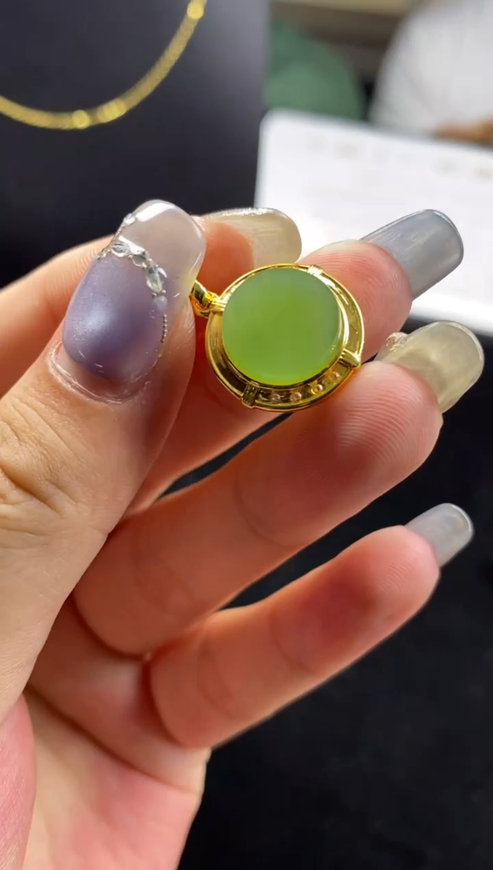 和田玉18K金镶嵌吊坠(不含链)多样性-吊坠-D8642