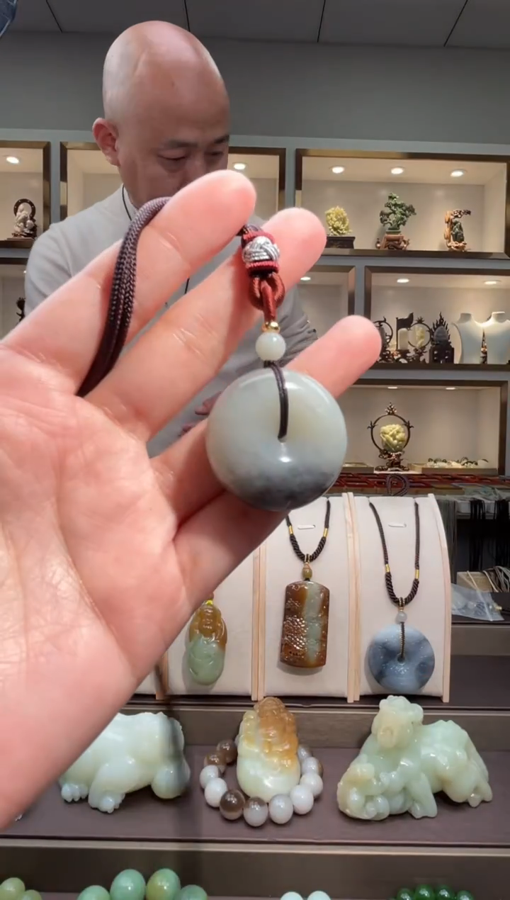 颈饰未镶嵌和田玉苏