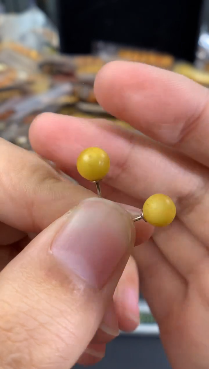 蜜蜡未镶嵌珠宝奇石1