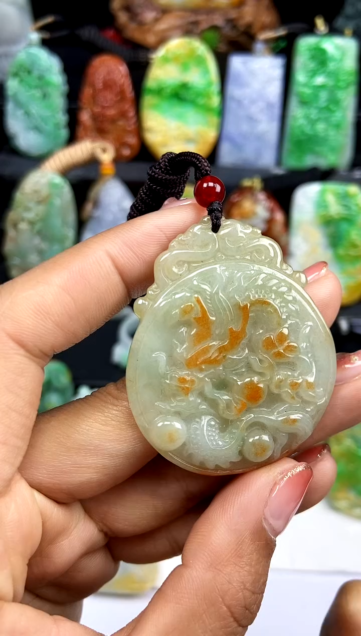 【闪购商品】翡翠颈饰未镶嵌翡翠A货