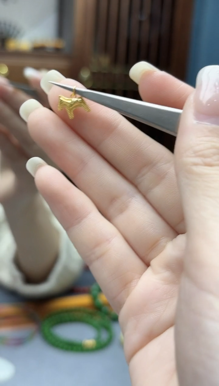 颈饰18K金18K金马配饰ZX