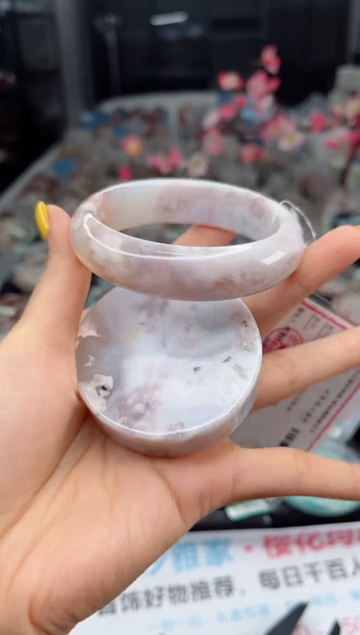 石英质玉未镶嵌手镯58圈口（赠送镯心）3570232