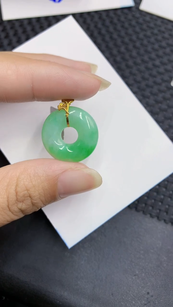 【闪购商品】翡翠颈饰18K金镶嵌            8