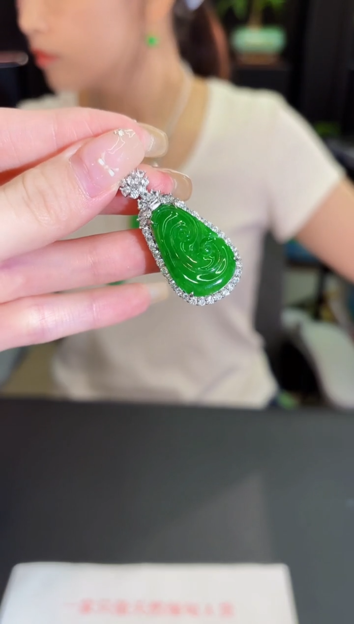 翡翠未镶嵌颈饰 缅料A货/支持复检/一件