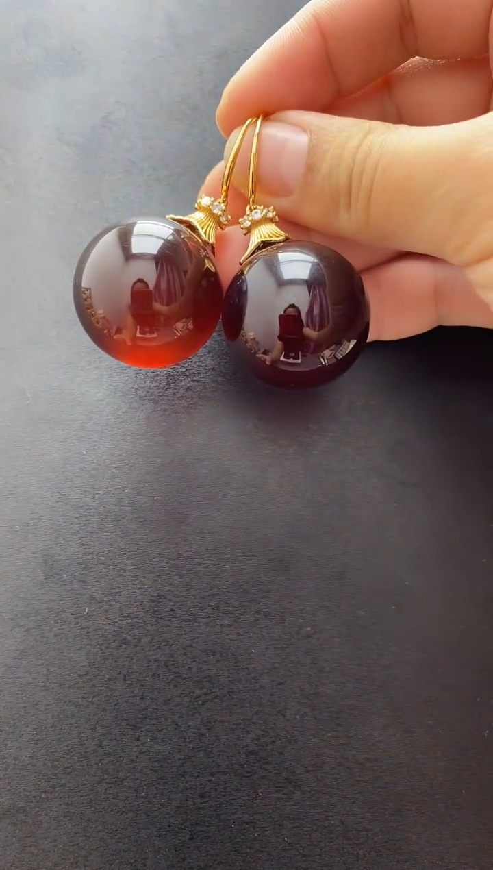 裸石琥珀未镶嵌耳坠