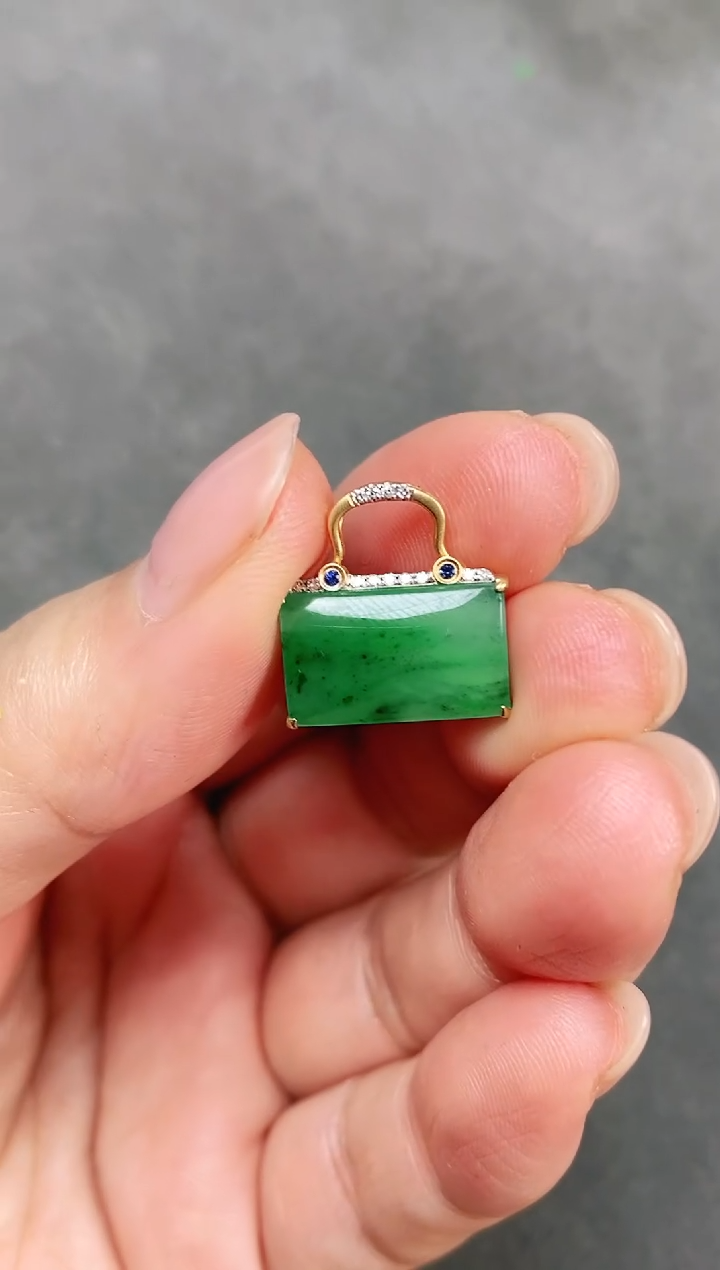 【闪购商品】翡翠吊坠(不含链)18K金镶嵌吊坠