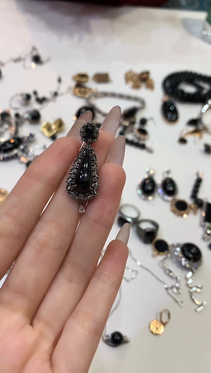 【闪购商品】翡翠吊坠(不含链)18K金镶嵌a195 时尚墨翠