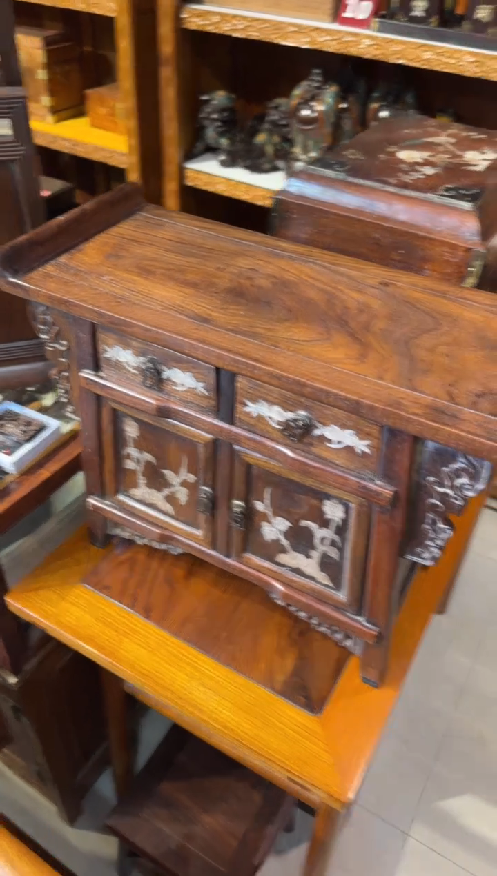 木木头款黄花梨镶嵌小蝴蝶柜880