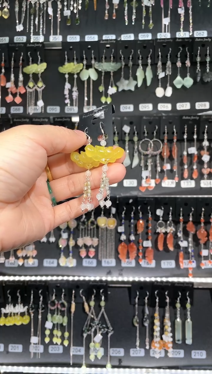 【闪购商品】紫晶耳饰银S925镶嵌 空谷幽兰