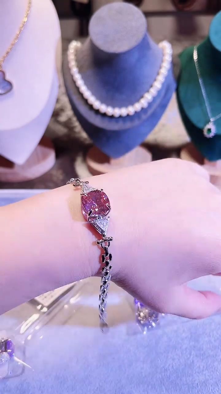 无925银时尚饰品如图所示