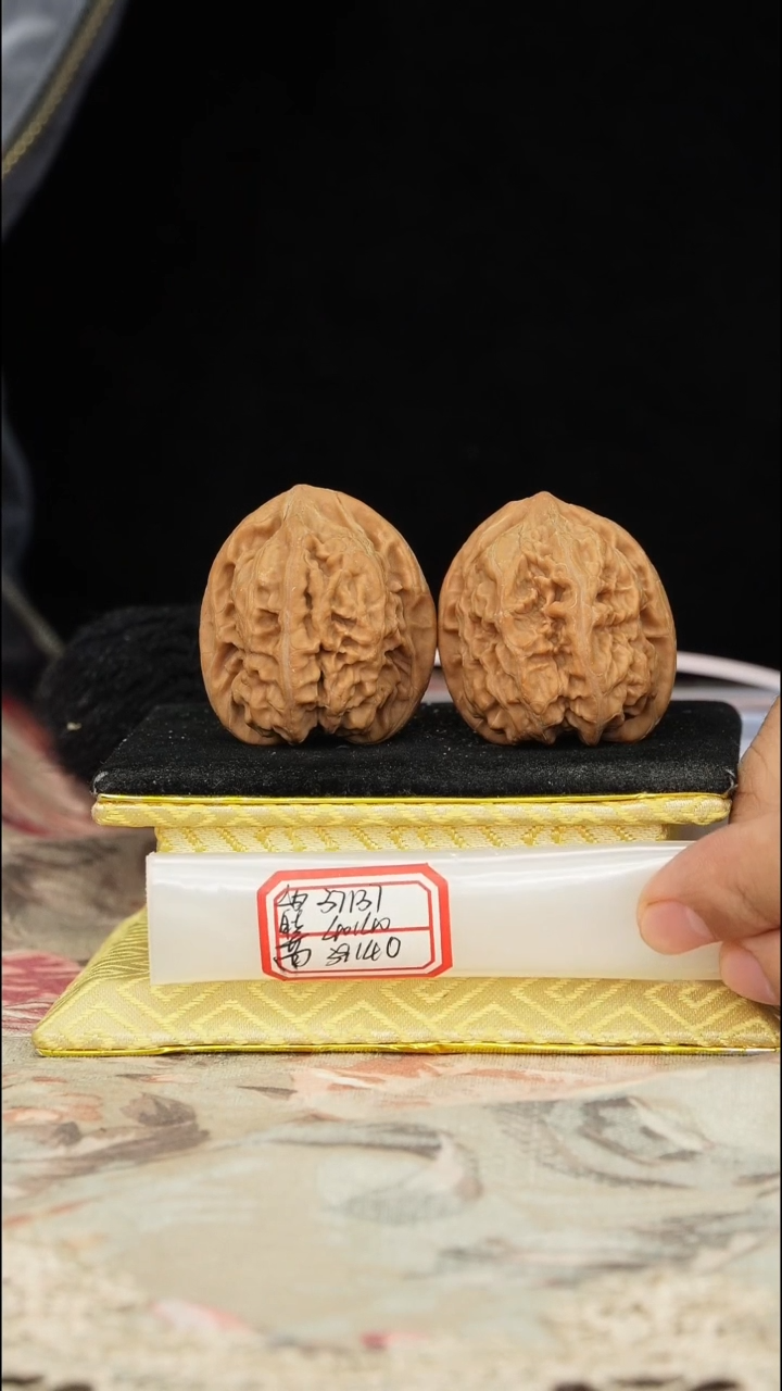 【闪购商品】文玩核桃把件马蹄