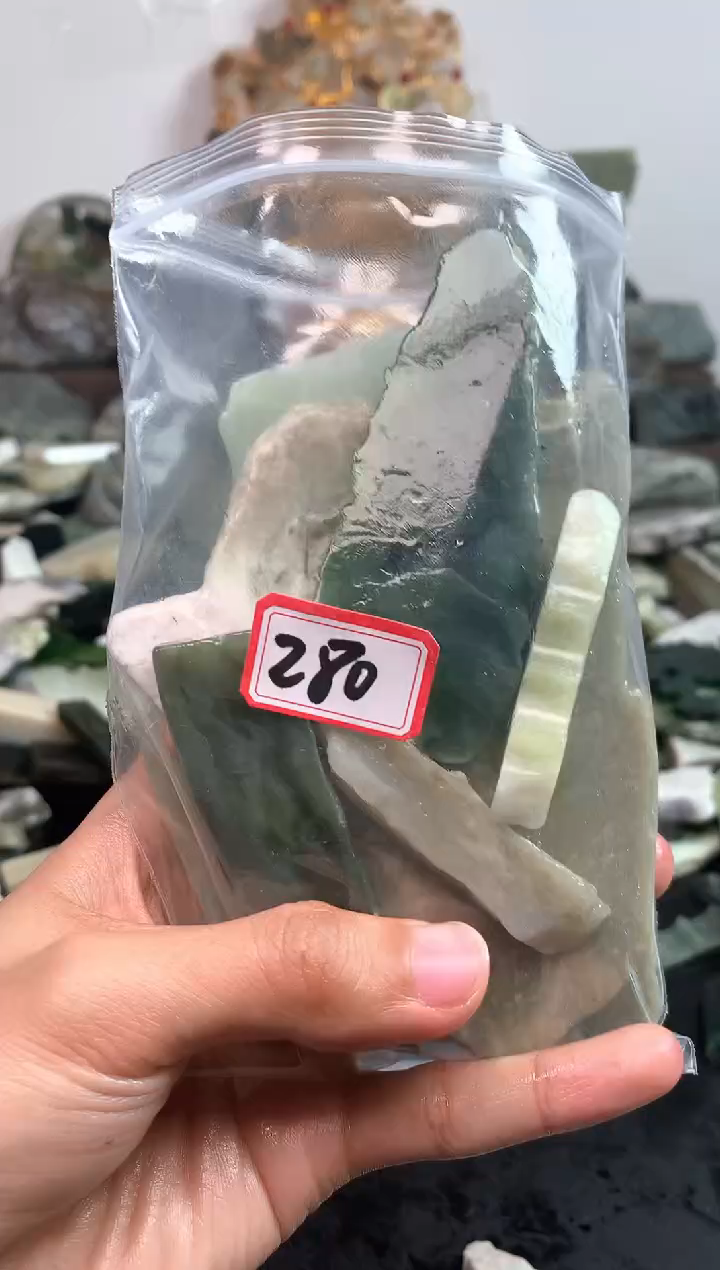 未镶嵌和田玉摆件280