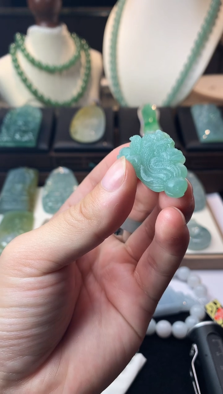 未镶嵌定制翡翠风**浪毛货不退不换