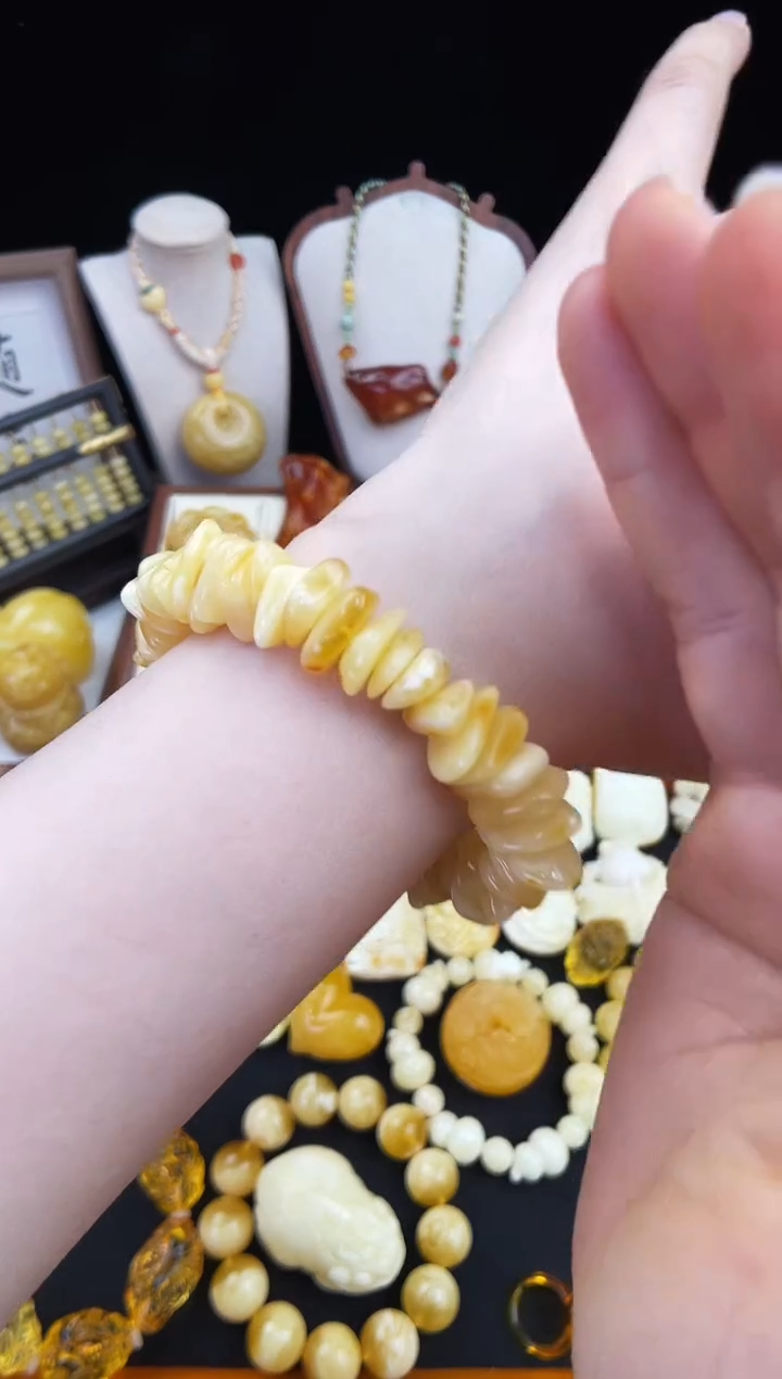 琥珀未镶嵌珠宝奇石柒月