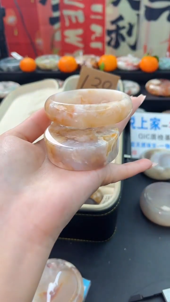 【闪购商品】石英质玉手镯未镶嵌赠送镯心（57圈口）