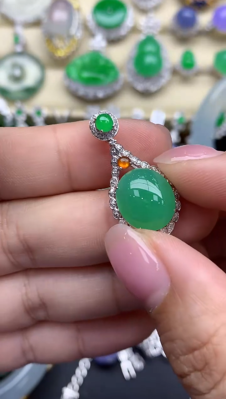 【闪购商品】翡翠颈饰18K金镶嵌639-中国好珍宝