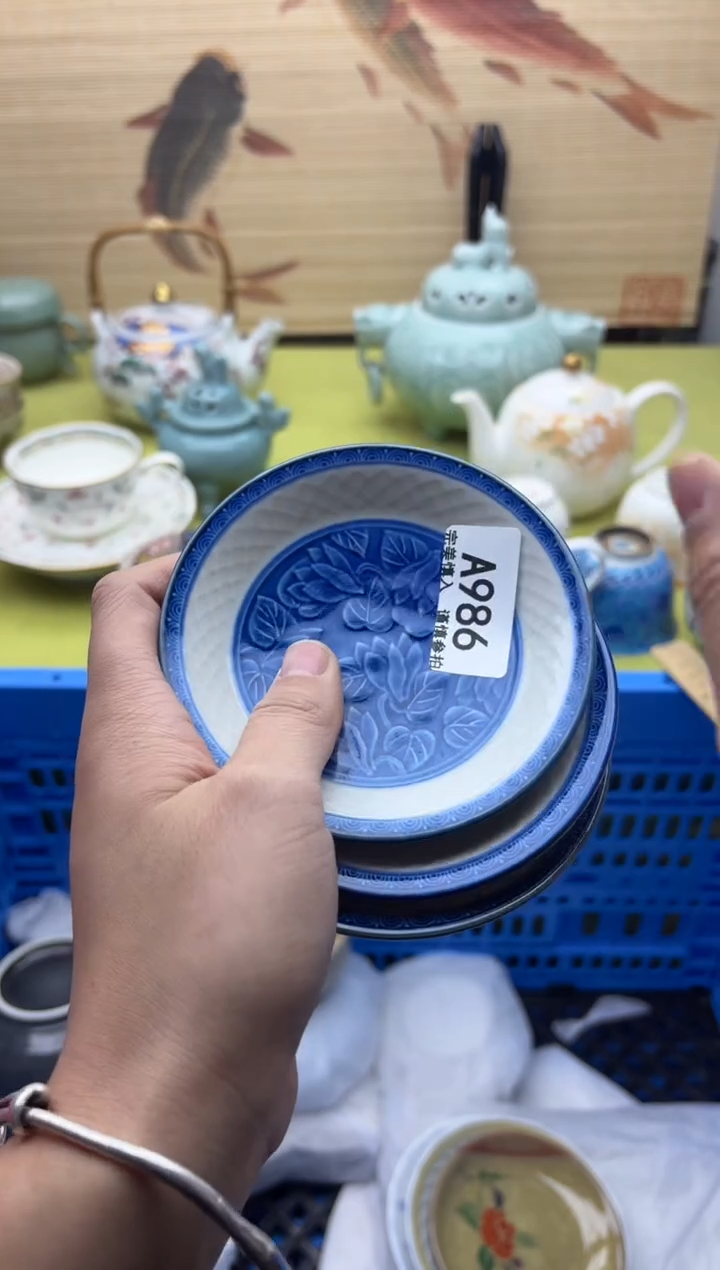 瓷片自**翔986    十八包邮   