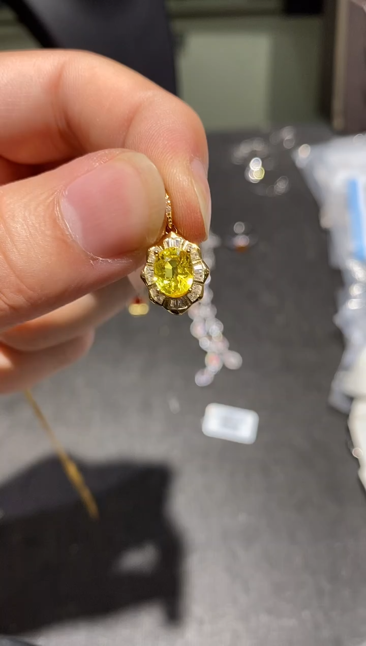 颈饰蓝宝石银S925镶嵌吊坠