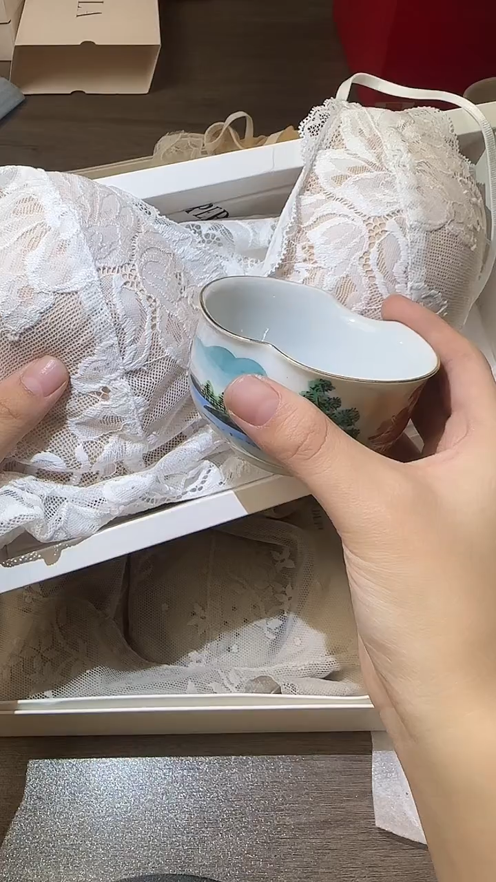 瓷片꒰****꒱瓷片瓷片瓷片瓷片L