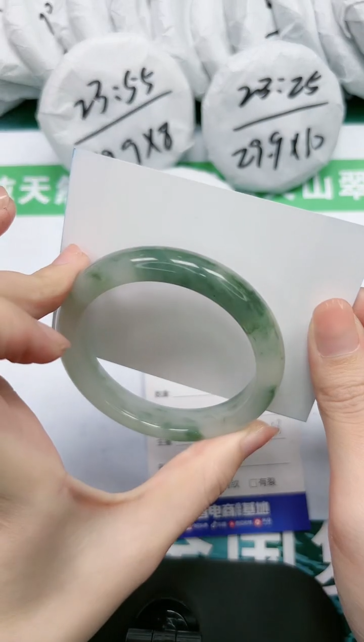 【闪购商品】石英质玉手镯未镶嵌K282-57