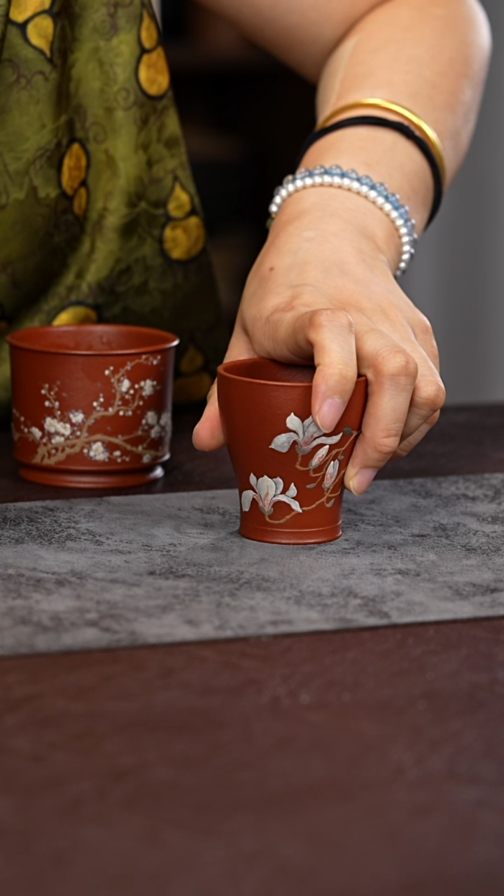 茶杯紫砂朱泥把手杯 玉兰泥绘