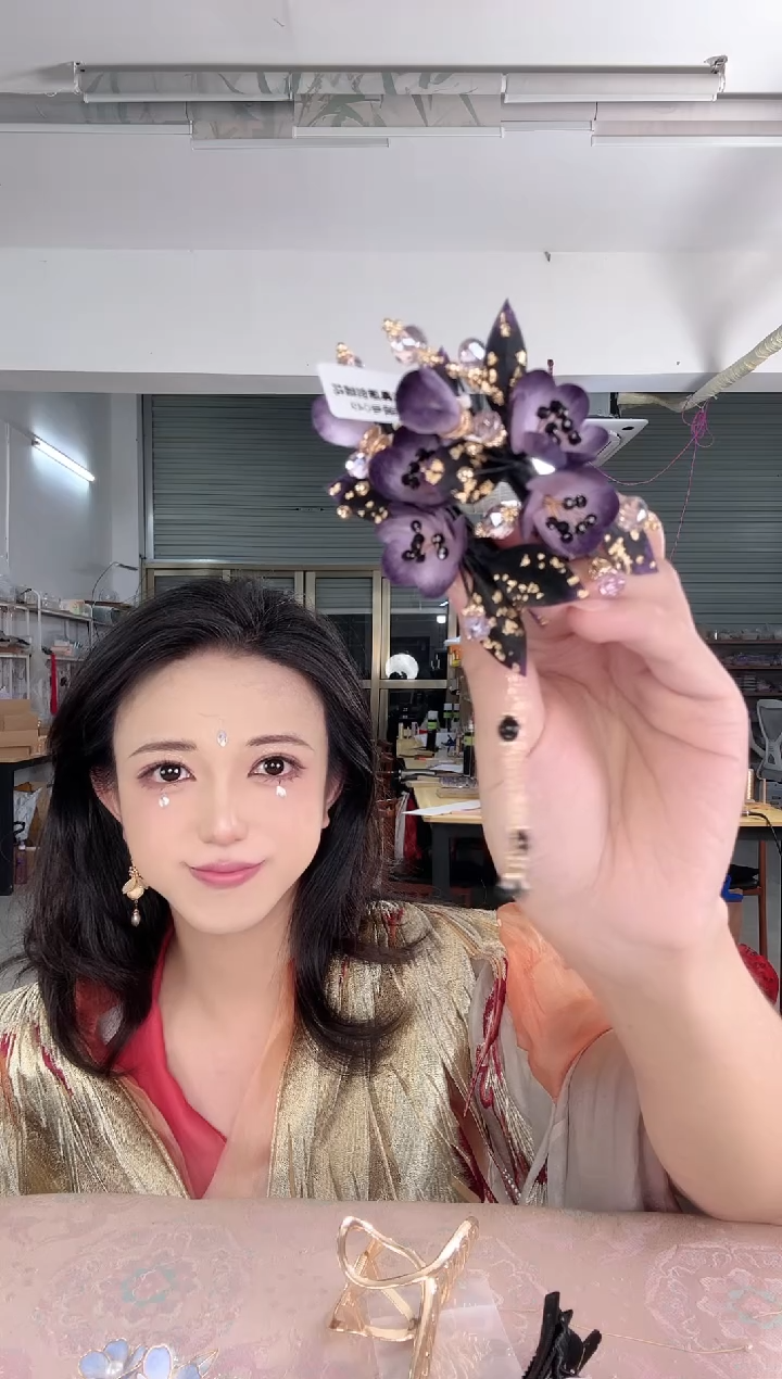 合金无666非遗绒花 夹子 一对 带流苏