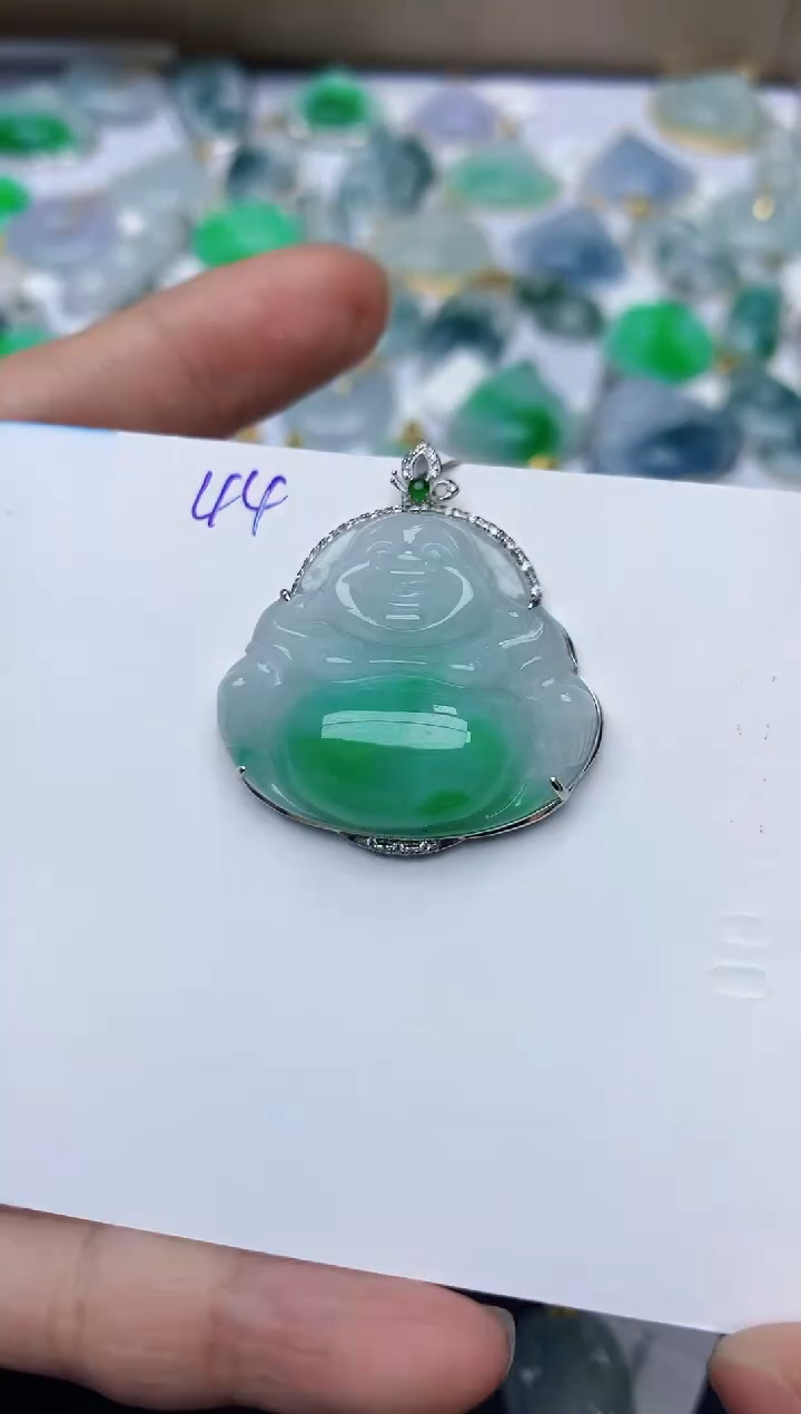 【闪购商品】翡翠颈饰18K金镶嵌天然翡翠A货  
