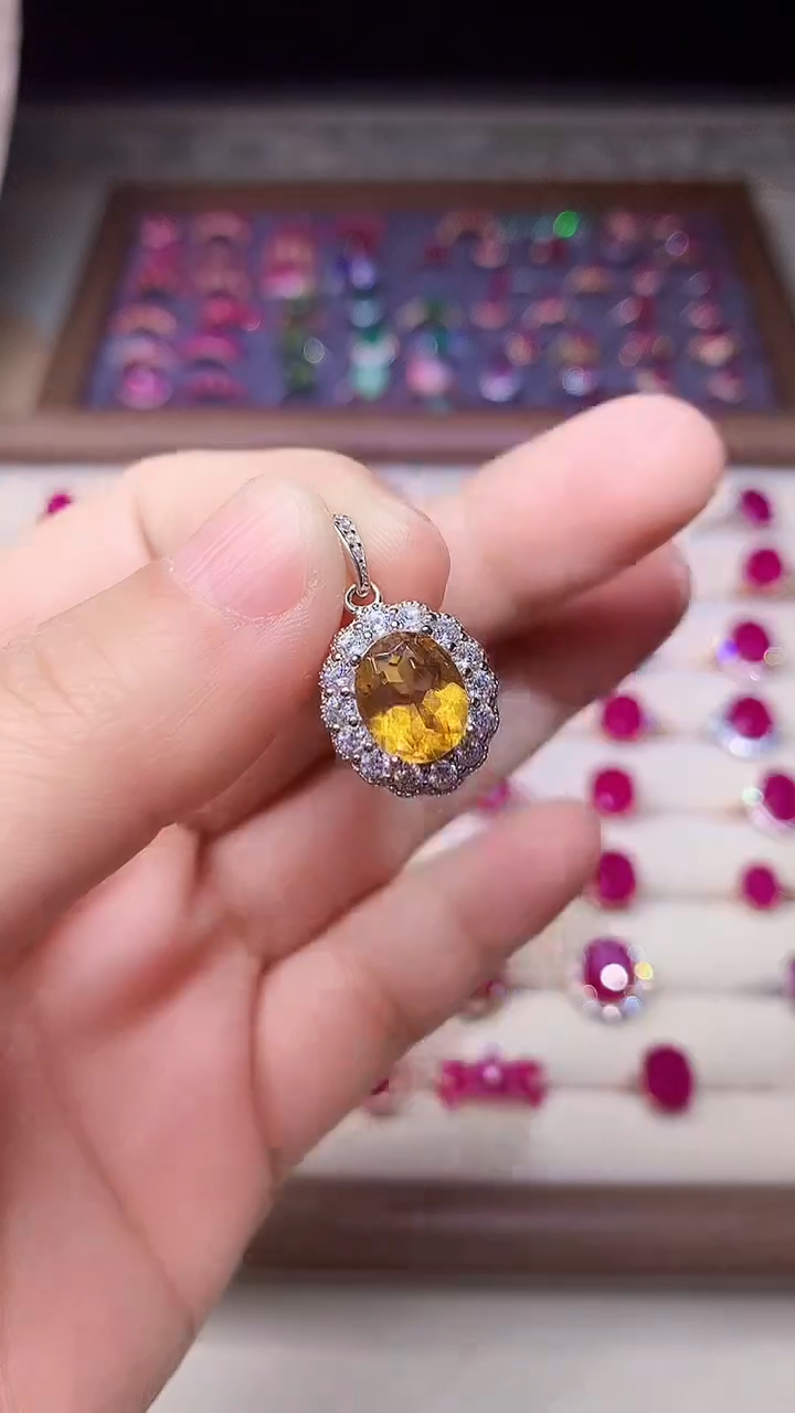 【闪购商品】黄晶吊坠(不含链)银S925镶嵌0000