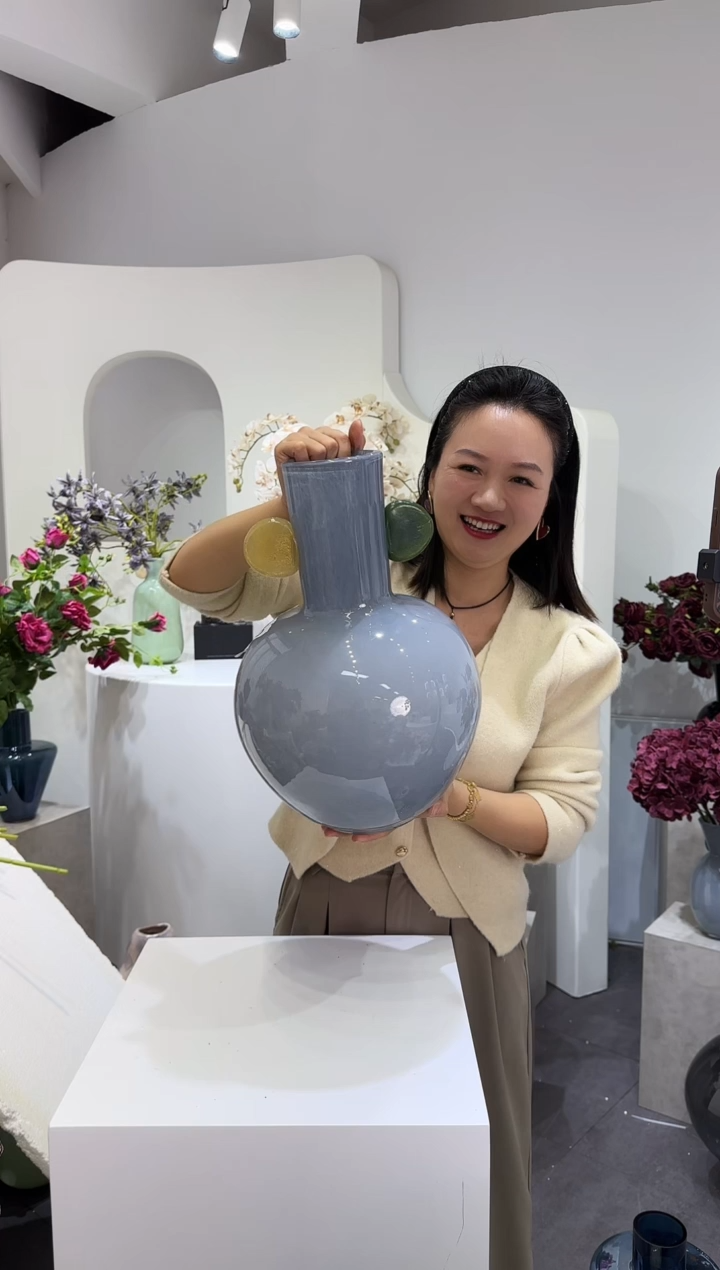 【闪购商品】藤132花瓶