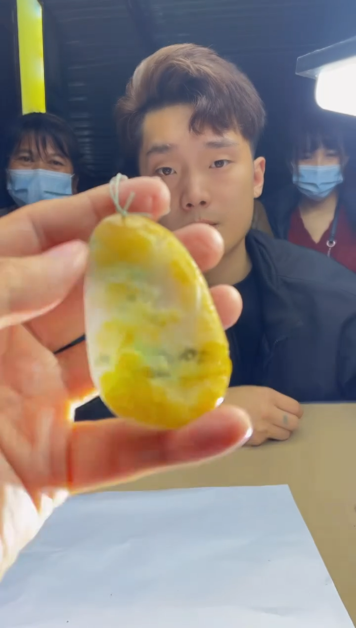 【闪购商品】定制翡翠未镶嵌         2137