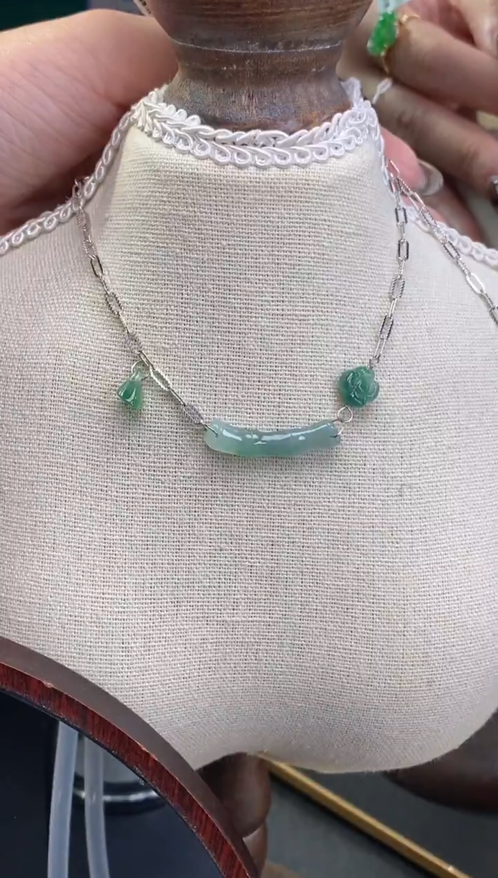 颈饰银S925镶嵌翡翠19504