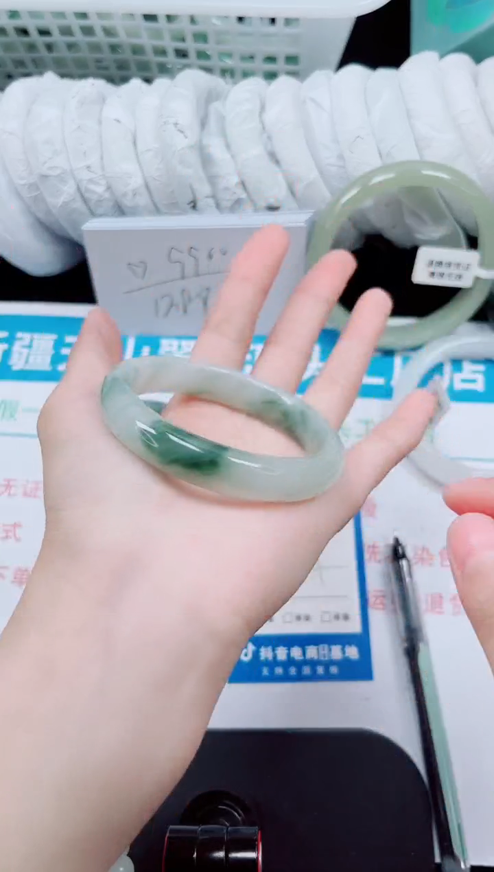 未镶嵌手镯石英质玉120-52/53