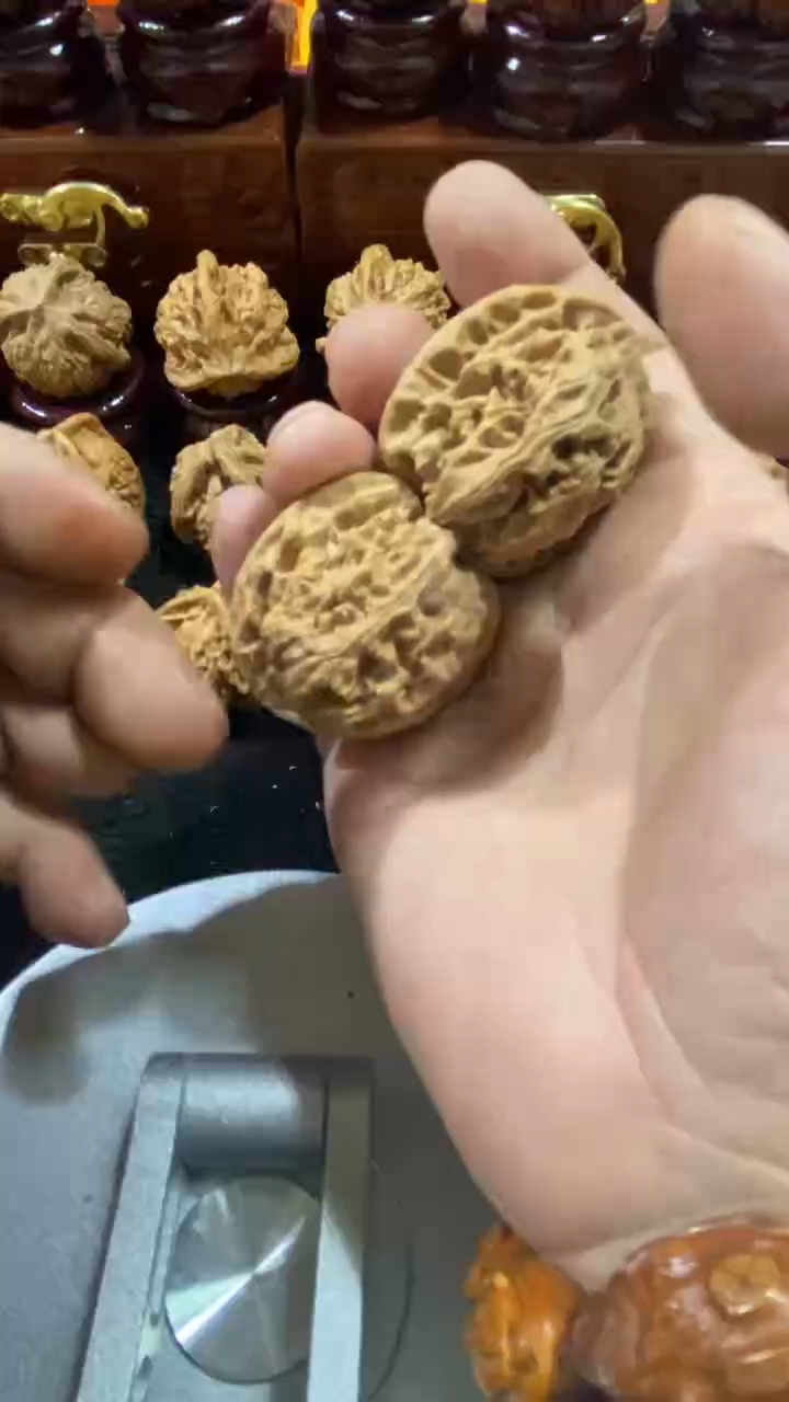 【闪购商品】文玩核桃把件高庄苹果