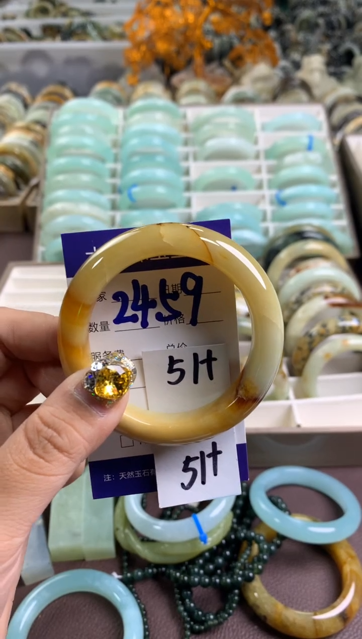 【闪购商品】蛇纹石玉手镯未镶嵌2459