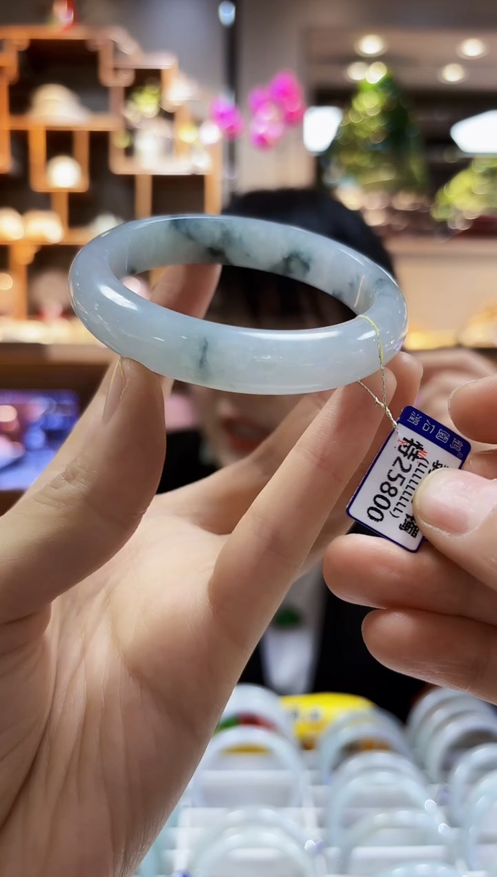 【闪购商品】翡翠颈饰未镶嵌58.2手镯