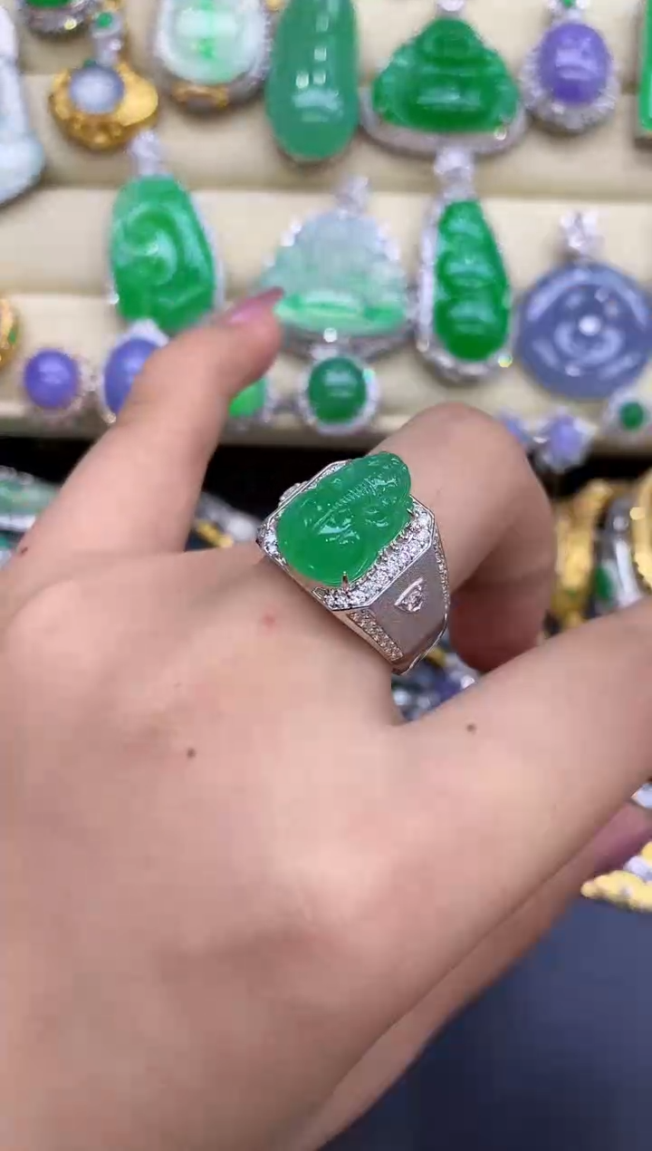 18K金镶嵌戒指翡翠401-中国好珍宝