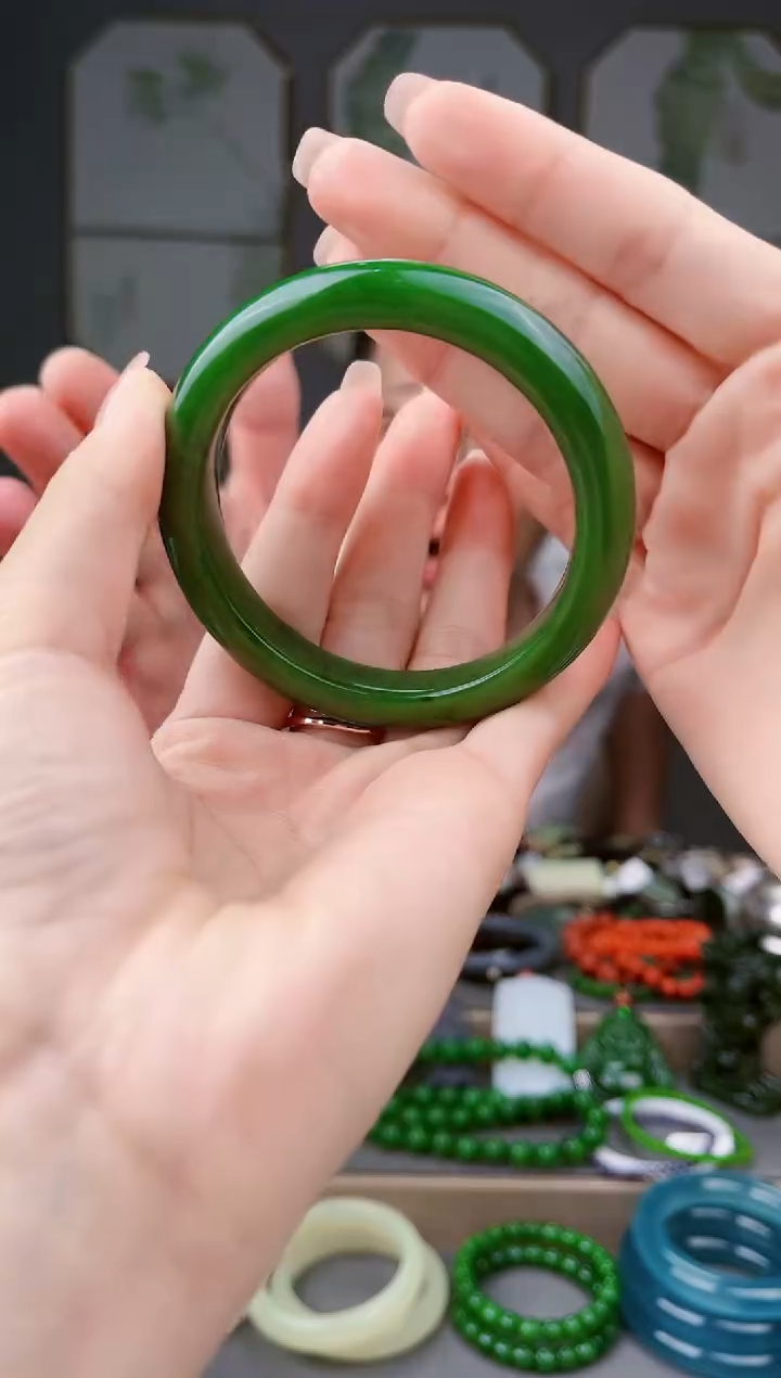 和田玉未镶嵌颈饰拍一发一拍一发一