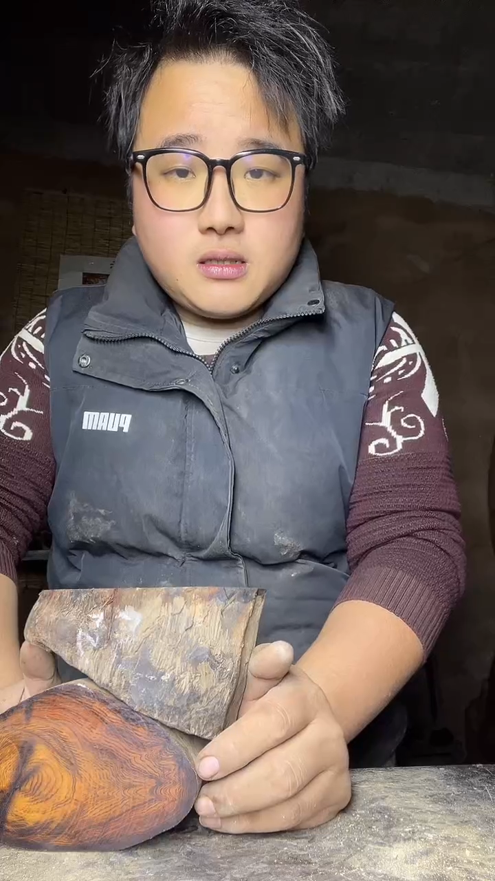 阴沉木木头款勇**心紫油木原木