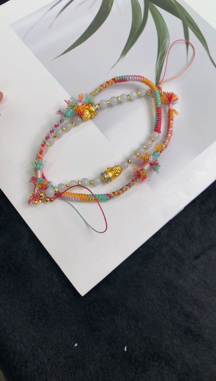 颈饰未镶嵌翡翠手机挂多样性发其一