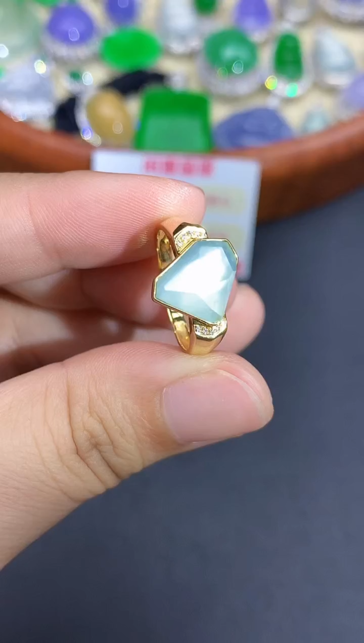 颈饰18K金镶嵌翡翠434-中国好珍宝