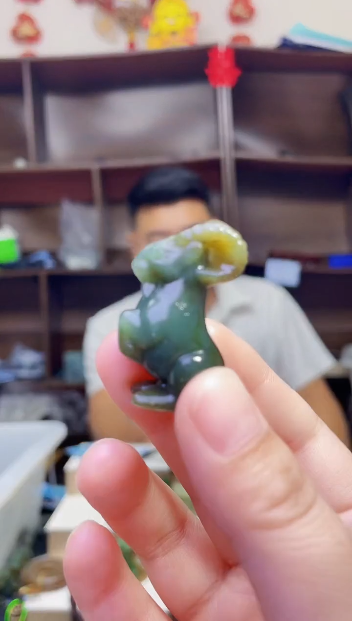 和田玉未镶嵌颈饰1