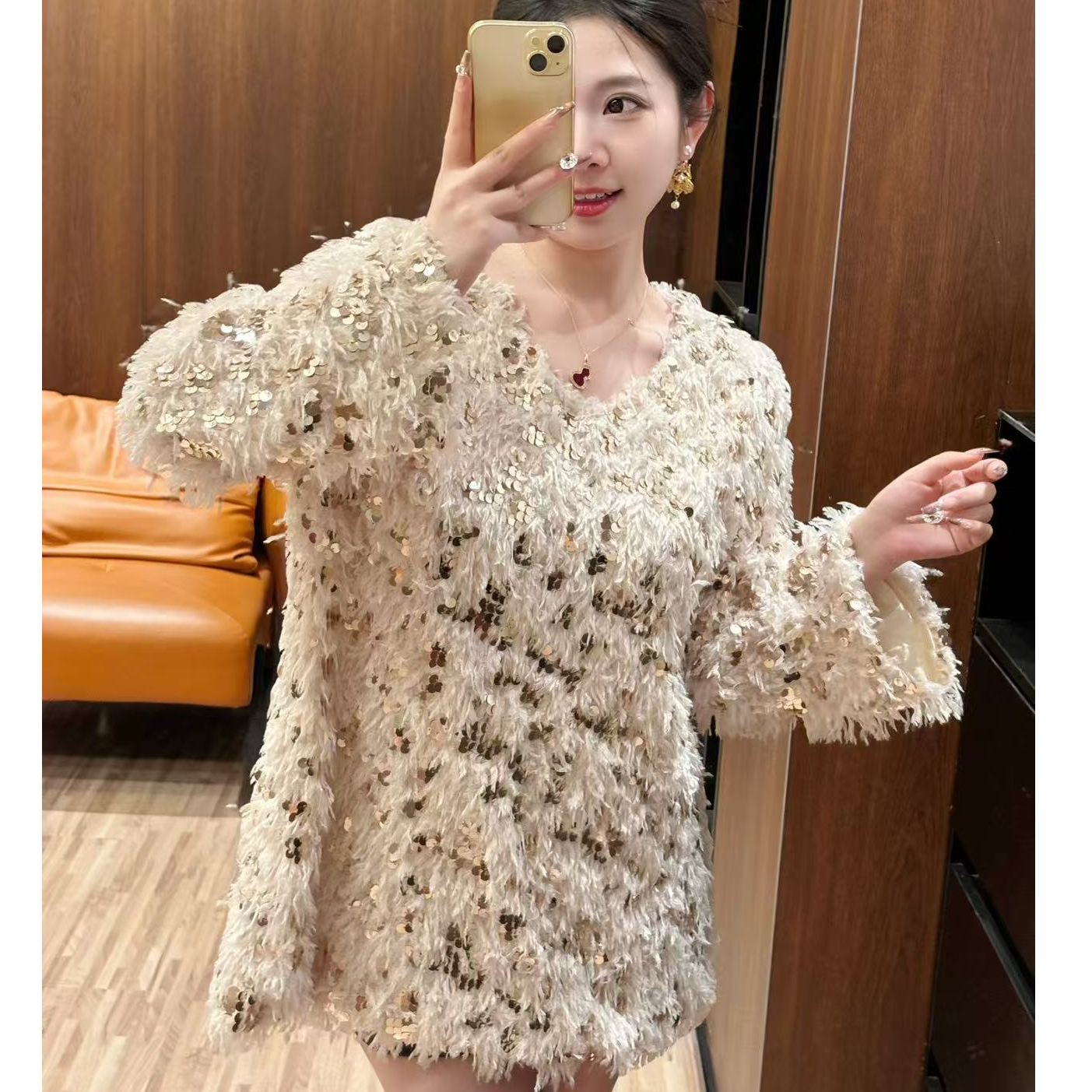 2301【 凤羽流光 】亮片羽毛上衣女秋冬季新款法式温柔风气质显瘦